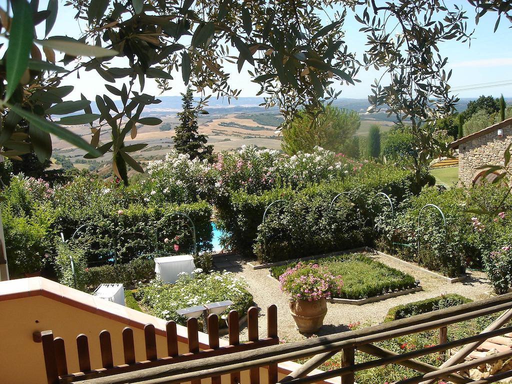 Podere Le Monache มอนตาโยเน ภายนอก รูปภาพ